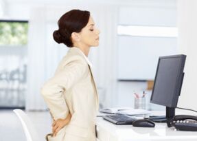Osteocondrosi della parte bassa della schiena con lavoro sedentario